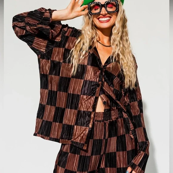 Dressed in lala long sleeve plisse pleated checkered button down satin shirt - Picture 3 of 7